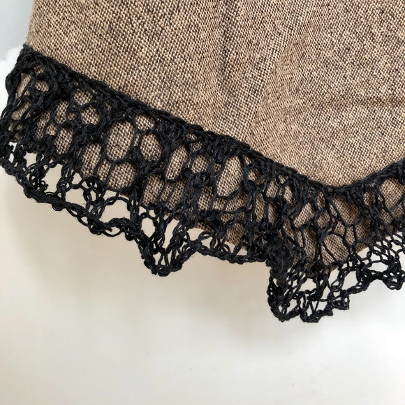 Beautiful wool blend skirt with linen lace - Picture 4 of 6